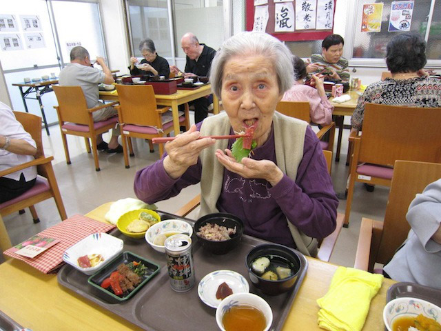 豪華なお食事の写真　１