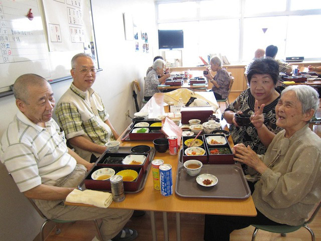 豪華なお食事の写真　２